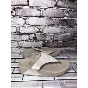 FitFlop White Pearl Shimmer Comfort Thong Sandals Women Sz 7M US/38EU I43-011